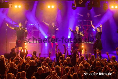 Preview Red_Hot_Chilli_Pipers_(c)Michael-Schaefer_Wolfha2217.jpg